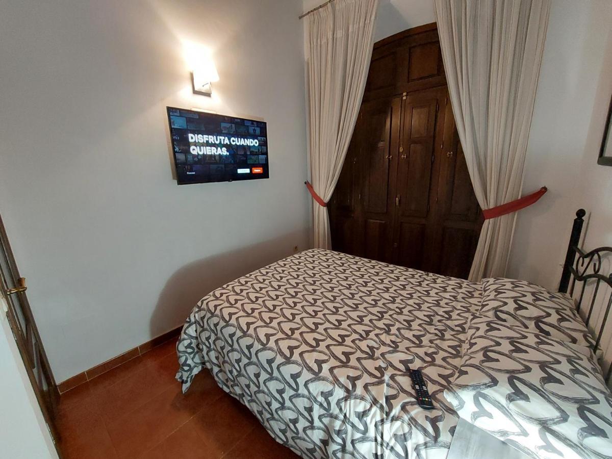 Apartamentos Candela Эль-Чорро Экстерьер фото